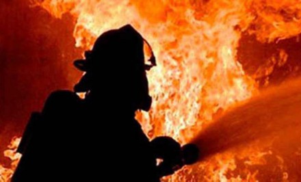 তাড়াশে আগুনে পুড়ে গেল চা দোকান