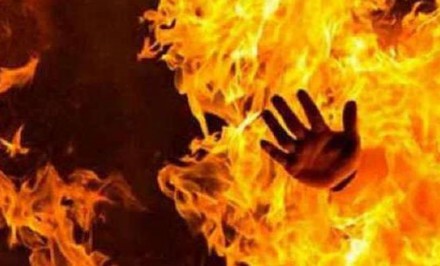 মা'কে কোপানোর ৭দিনপরে আগুনে পুড়ে ছেলের মৃত্যু