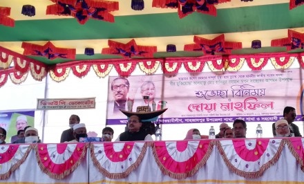 শাহজাদপুরে এমপি স্বপন সুস্থ্য হয়ে দেশে ফেরায় শুভেচ্ছা বিনিময় ও দোয়া মাহফিল অনুষ্ঠিত