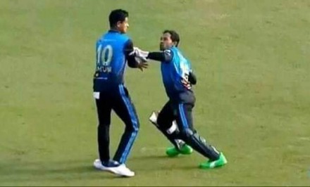 এ কেমন মুশফিক?