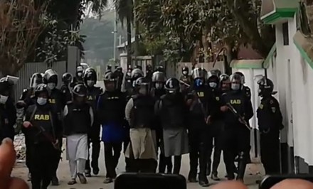 শাহজাদপুরে র‌্যাব -১২ অভিযানে ৪ জঙ্গি আটক