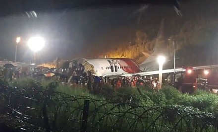 কেরালায় বিমান দুর্ঘটনায় নিহত বেড়ে ২০, উদ্ধার কাজ সমাপ্ত
