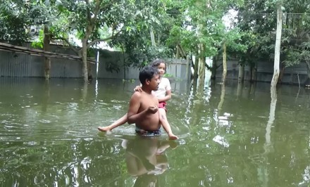 সিরাজগঞ্জে প্লাবিত হচ্ছে নতুন নতুন এলাকা