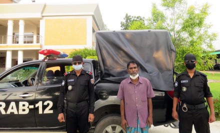 রায়গঞ্জে ইয়াবাসহ ইউপি সদস্য গ্রেপ্তার