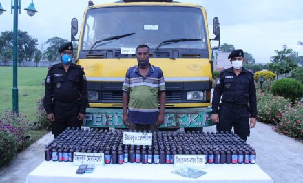 সিরাজগঞ্জে র‍্যাবের অভিযানে ৪০১ বোতল ফেন্সিডিলসহ গ্রেফতার ১