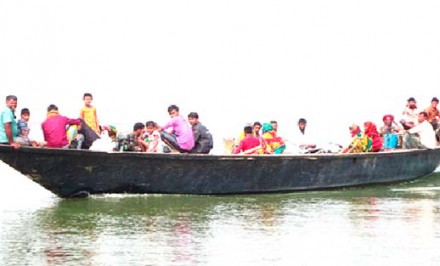 শাহজাদপুরে স্বাস্থ্যবিধি না মেনে যাত্রী পরিবহন