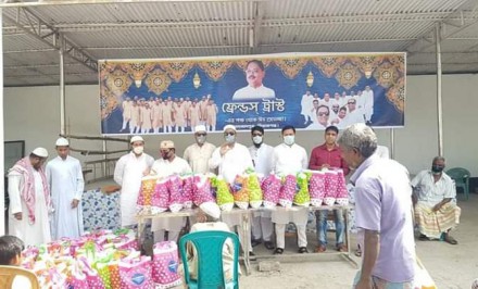 শাহজাদপুরে ফ্রেন্ডস ট্রাস্টের উদ্যোগে দুইশ পরিবারের মাঝে ঈদের খাদ্য সামগ্রী ও নগদ অর্থ বিতরণ