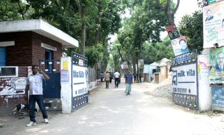 করোনায় বাঘাবাড়ির দুগ্ধশিল্পে বিপর্যয়