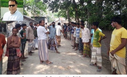 ত্রাণ আত্মসাৎ, চেয়ারম্যানের বাড়ি ঘেরাও করে এলাকাবাসীর বিক্ষোভ