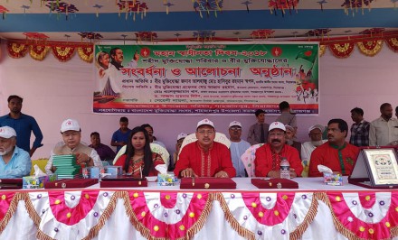 শাহজাদপুরে শহীদ মুক্তিযোদ্ধা পরিবার ও বীর মুক্তিযোদ্ধাদের কে সংবর্ধনা প্রদান