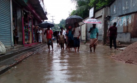 শাহজাদপুর পৌরসদরে ১যুগের সৃষ্ট জলাবদ্ধতায় দুর্ভোগ চরমে
