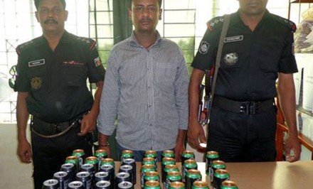 শাহজাদপুরের কুখ্যাত মাদক ব্যবসায়ী মানিক গ্রেফতার