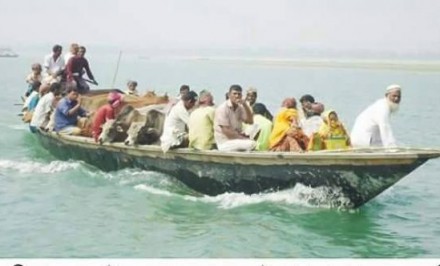 কাজিপুরে লক্ষাধিক মানুষের জীবনের ঝুঁকি নিয়ে যমুনা পারাপার: নৌ মালিকগণ নির্বিকার