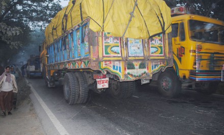 শাহজাদপুর-ঢাকা মহাসড়ক ঝুঁকিপূর্ণ, ঘটছে দুর্ঘটনা বাড়ছে প্রাণহানী