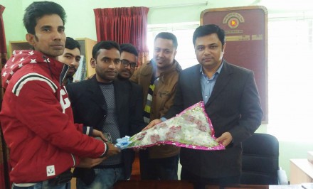 শাহজাদপুরের নবাগত ইউএনও আলীমুন রাজীবের সাথে ‘সার্কেল শাহজাদপুর’ গ্রুপের মতবিনিময়