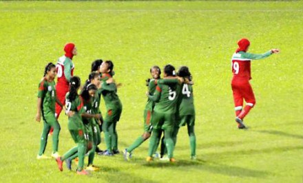 অপরাজিত চ্যাম্পিয়ন বাংলাদেশের মেয়েরা