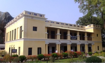 শাহজাদপুরে এখনও চালু হয়নি রবীন্দ্র বিশ্ববিদ্যালয়ঃ এলাকাবাসী হতাশ