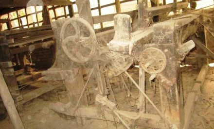 সিরাজগঞ্জে তাঁত মালিকরা এখন দিশেহারা