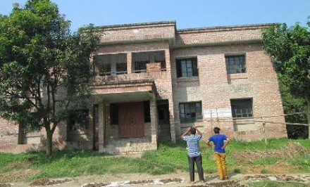 শাহজাদপুরের নরিনা ইউনিয়ন স্বাস্থ্য ও পরিবার পরিকল্পনা কেন্দ্রটিতে চলছে নানা অনিয়ম দূর্নীতি