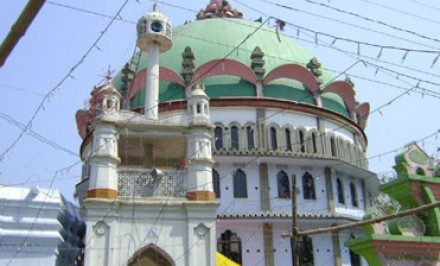 শাহজাদপুরে দু’দিনব্যাপী হযরত মখদুম শাহদৌলা শহীদ ইয়ামেনী (রহ.) এর বাৎসরিক ওরশ শরু।