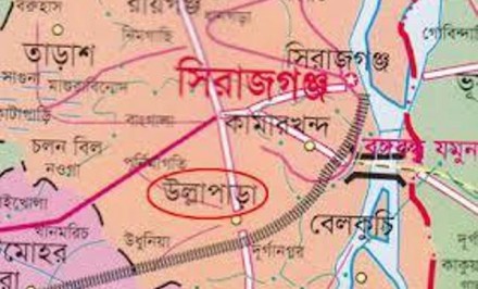 উল্লাপাড়ায় ট্রাকে হামলা পুলিশের গুলি