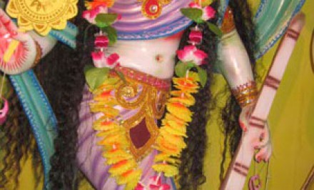 শাহজাদপুরে মহাধুমধামে শ্রী শ্রী স্বরসতী পূজা চলছে