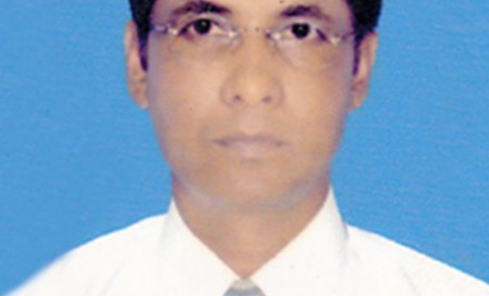 শাহজাদপুরে গণিত শিক্ষক রেজাউল করিমের গণিতের ক্ষেত্রফলের ৪ টি ও ঘন জ্যামিতির ৮ টি নতুন সূত্র উদ্ভাবন