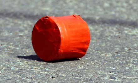 শাহজাদপুরে অবৈধ মদের দোকানে বোমা হামলা