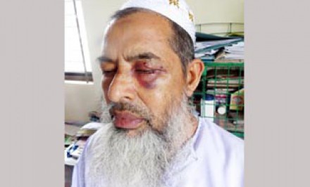 ভোলায় জমি নিয়ে বিরোধে মসজিদের মধ্যেই মারামারি