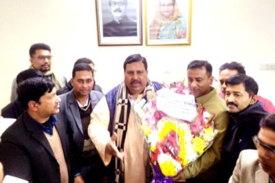জননেতা চয়ন ইসলামকে শাহজাদপুর হিন্দু সম্প্রদায়ের সংবর্ধনা প্রদান