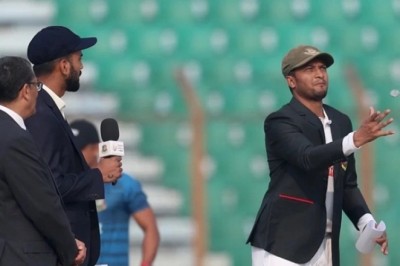 টস হেরে বোলিংয়ে বাংলাদেশ