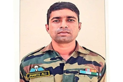 জম্মু-কাশ্মীরে বন্দুকযুদ্ধে ভারতীয় সেনা নিহত