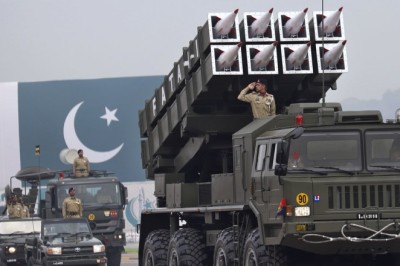 ভারত-পাকিস্তান যুদ্ধের শঙ্কা, কোন দেশের সামরিক শক্তি কত?