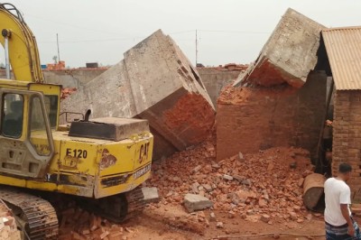 সিরাজগঞ্জে গুঁড়িয়ে দেওয়া হলো ৯ ইটভাটা