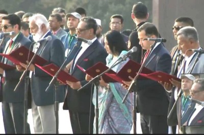 শাহজাদপুরের ড. এমএ মুহিত ৩ মন্ত্রনালয়ের প্রতিমন্ত্রী হওয়ায় আনন্দ মিছিল